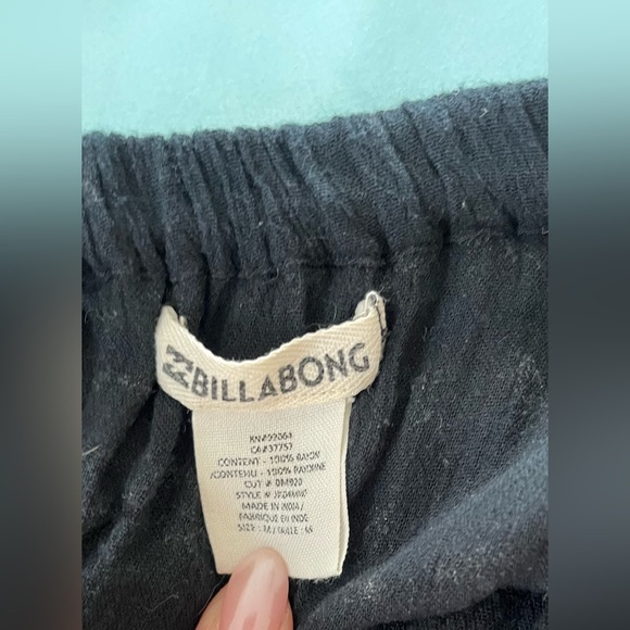 BILLABONG size Medium black and cream soft flowy skirt elastic flat front waist - Picture 4 of 6